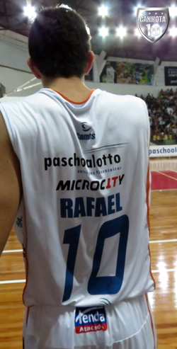 Rafael e a camisa 10: reescrevendo a história